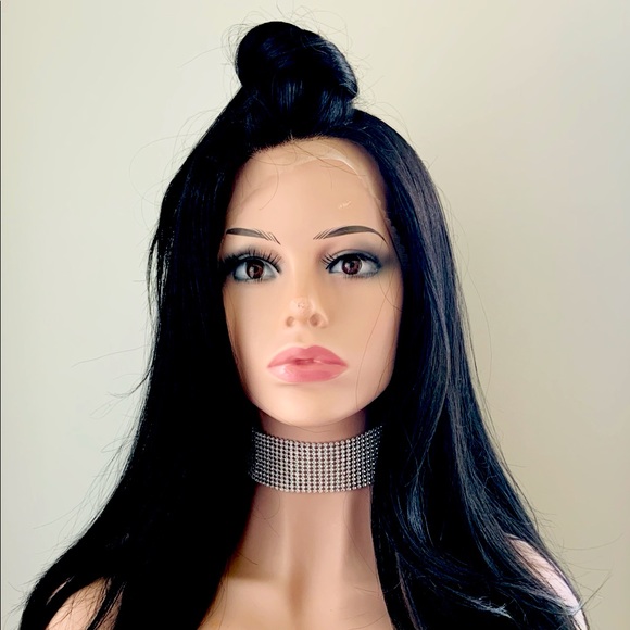 Very Pretty Versatile 13x4 Lace Front Black Synthetic Wig - Picture 3 of 14